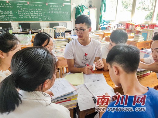 努力向着梦想奔跑