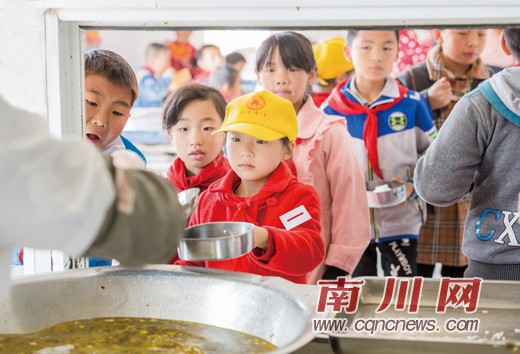 不让一个孩子因贫失学